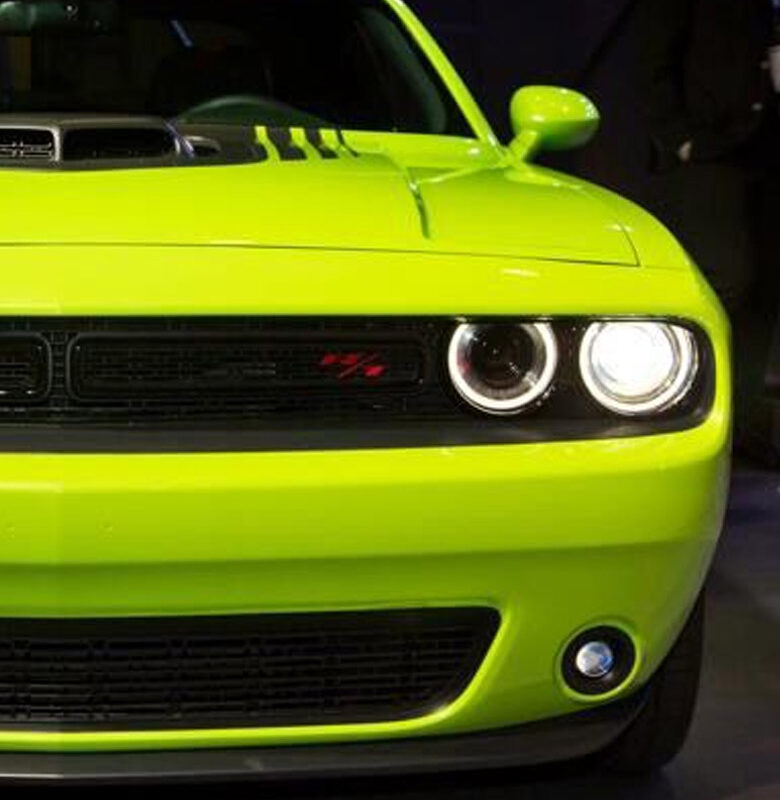 Dodge Challenger Bisel compatible 2015-2020