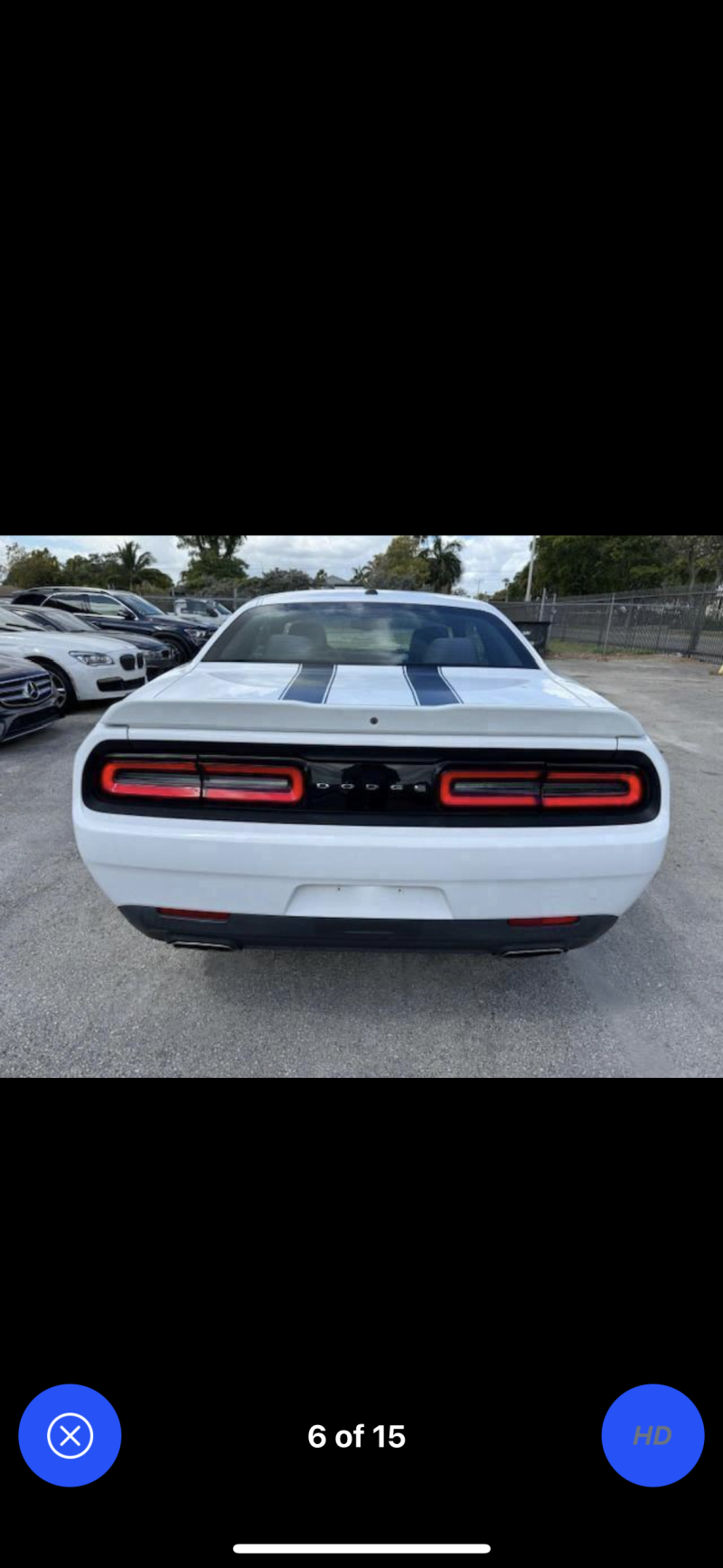 Bumper read, trasero dodge challenger con plástico superior e inferior.